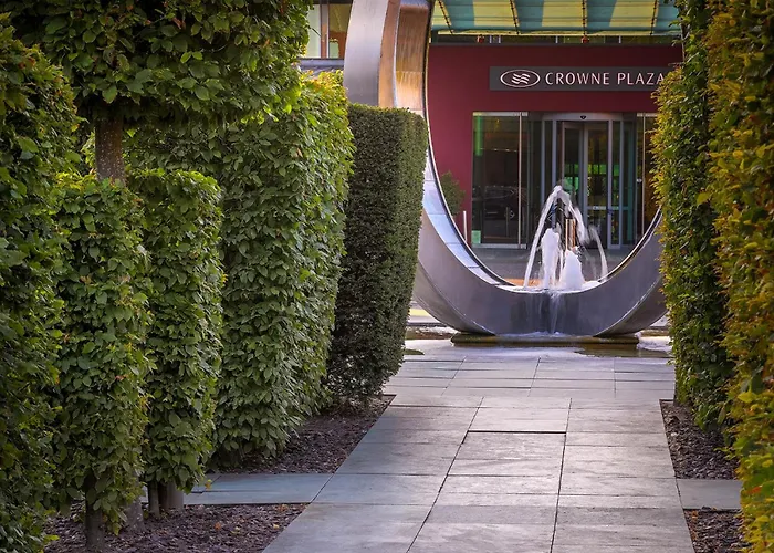Crowne Plaza Marlow By IhgSpa Hotel